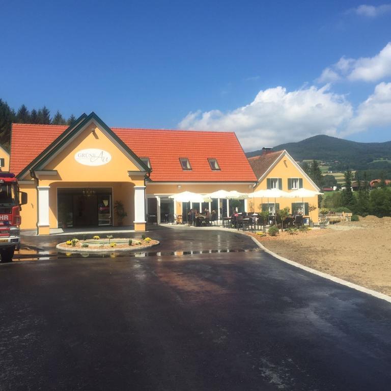 Hotel Restaurant Grune Au เพิลเลา ภายนอก รูปภาพ
